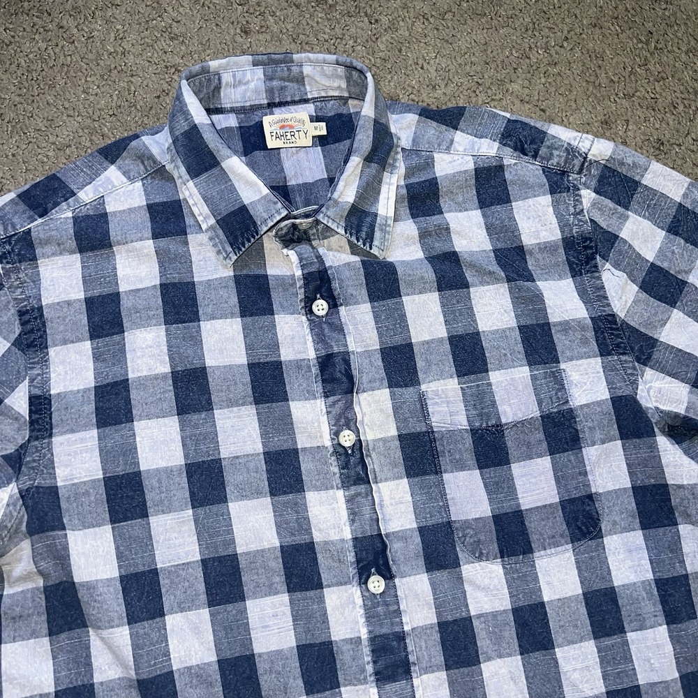 Faherty Men's Button Up Shirt Size Medium Plaid Blue Short Sleeve Cotton Preppy